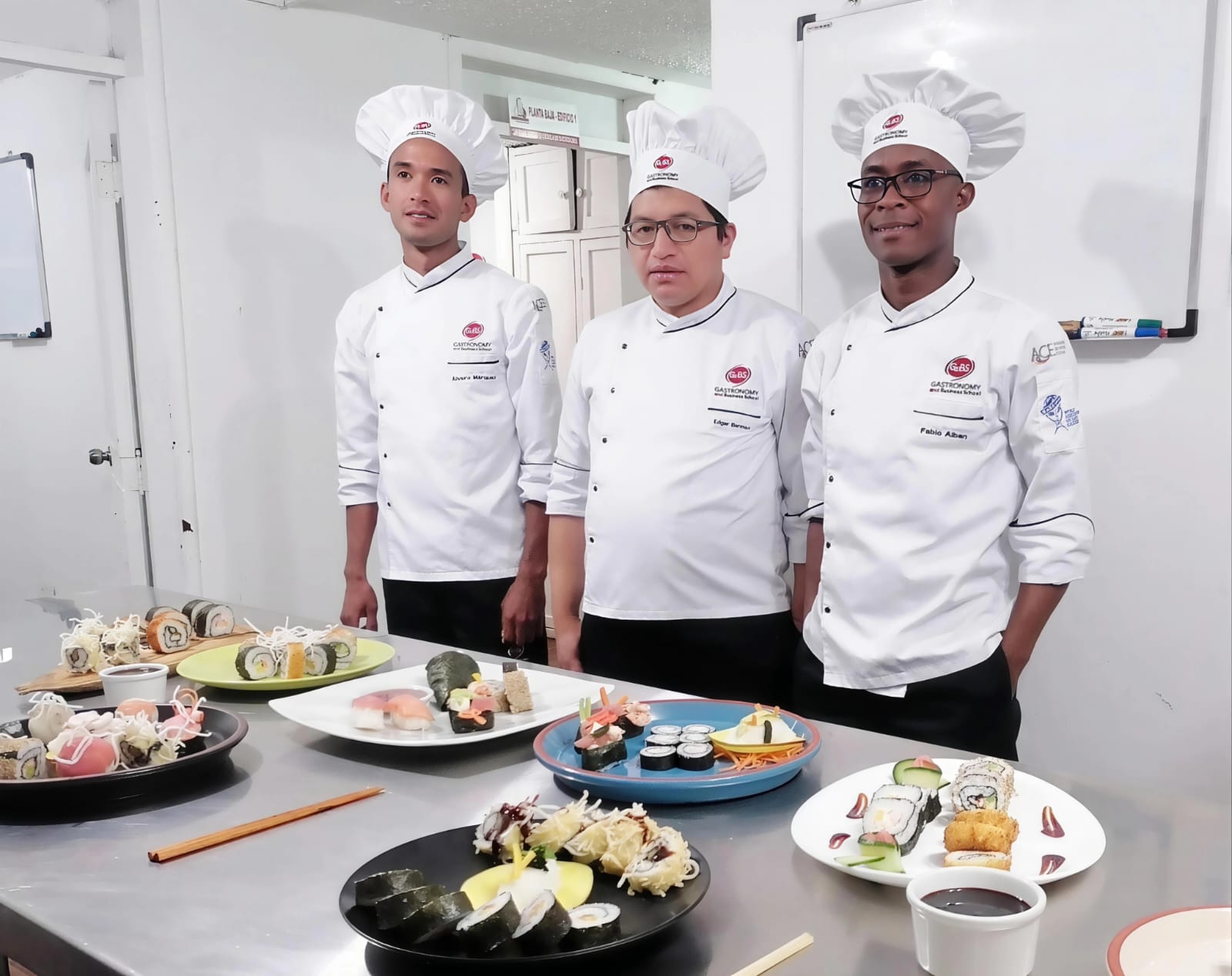 2. Carrera Técnica y Formativa con Aval Nacional e Internacional en Gastronomía, Panadería, Pastelería, Restauración y Bares, Presencial o en Línea.